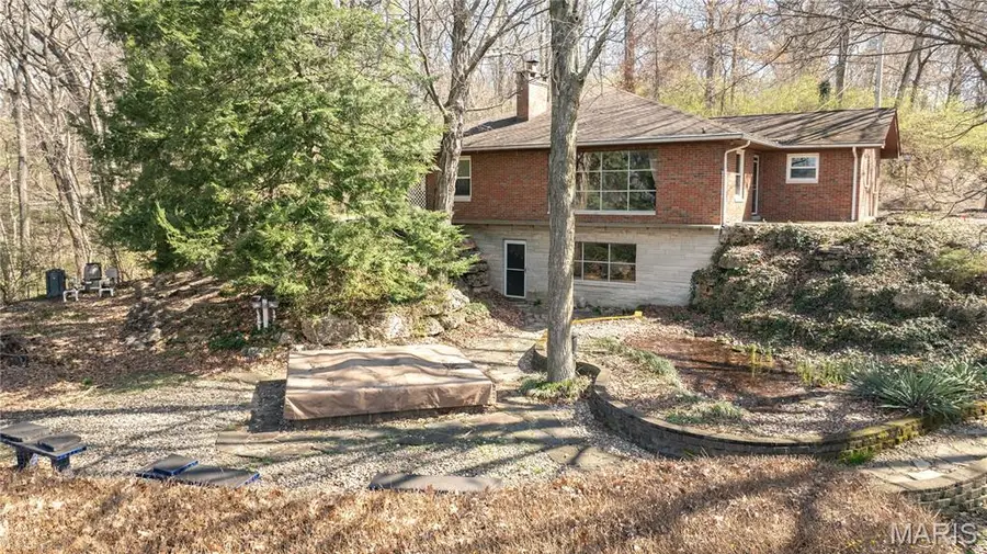 8908 Fair Oaks Lane, Fairview Heights, IL 62208 - #2