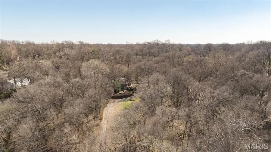 8908 Fair Oaks Lane, Fairview Heights, IL 62208 - #3