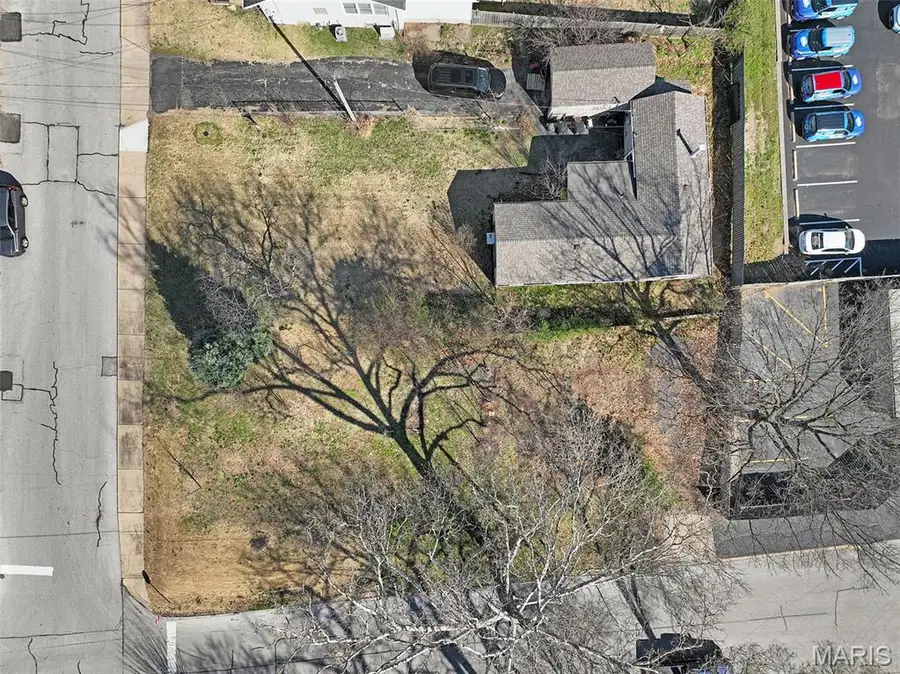 8838 Powell Avenue, Saint Louis, MO 63144 - #2