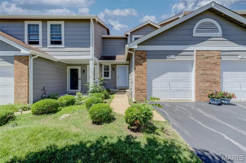 12069 Autumn Lakes Drive, Maryland Heights, MO 63043 - #1