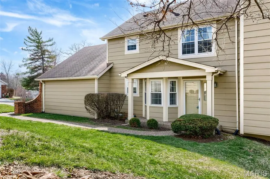 3126 Autumn Trace Drive, Maryland Heights, MO 63043 - #2