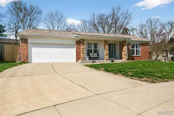 2933 Emerald Bend Court, St Louis, MO 63129