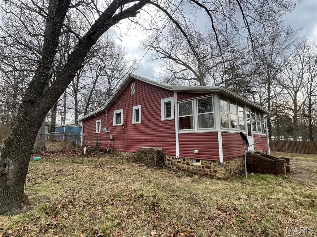 567 N Lakeshore Drive, Bismarck, MO 63624 - #1