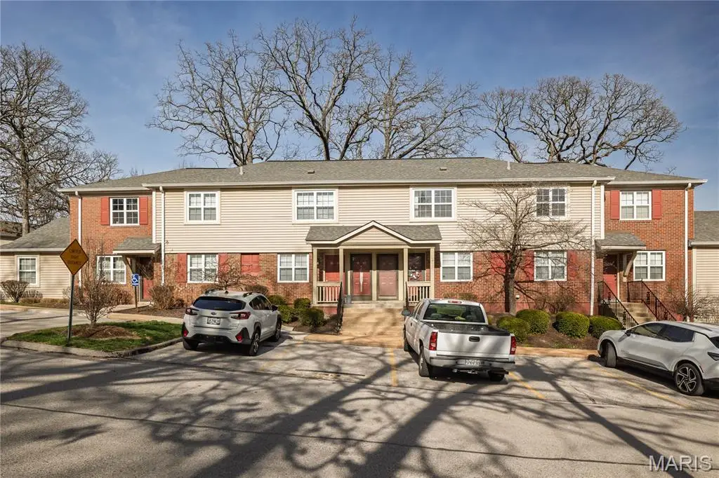 1564 Swallow Drive, Brentwood, MO 63144 - #1