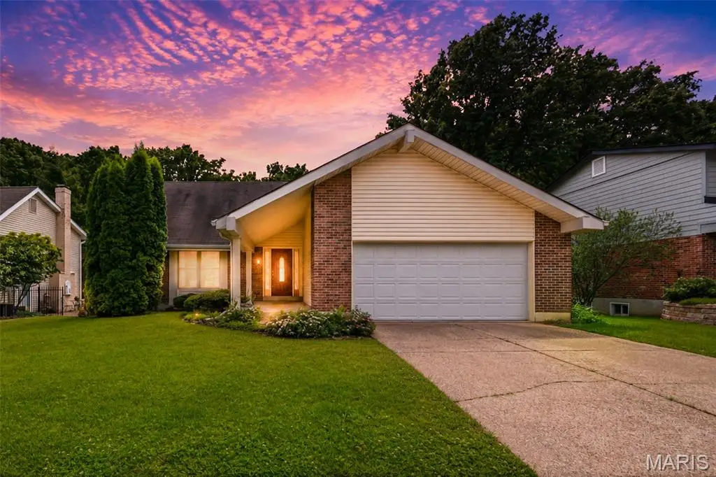 1089 Pinrun Drive, Ballwin, MO 63011 - #1