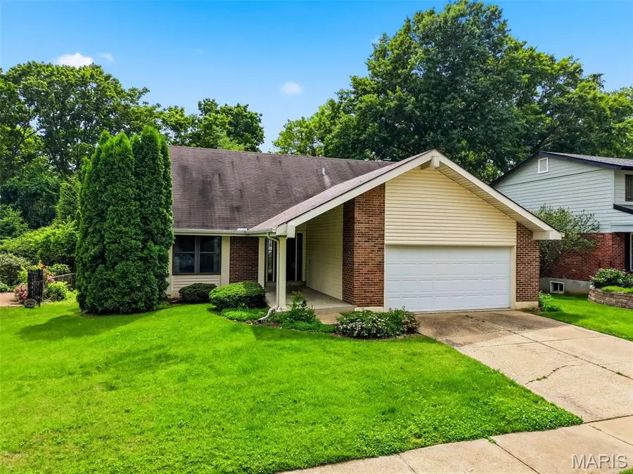 1089 Pinrun Drive, Ballwin, MO 63011 - #3