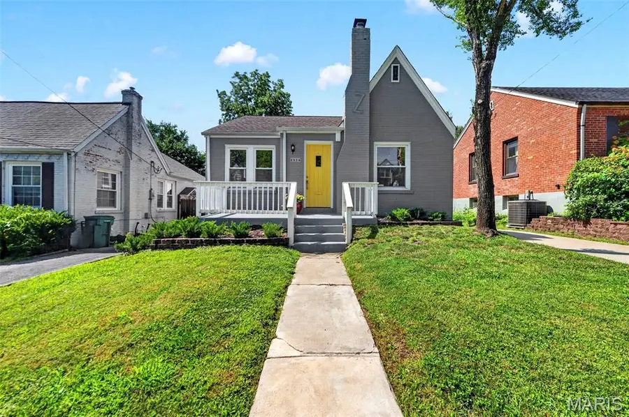 8934 Pine Avenue, Brentwood, MO 63144 - #2