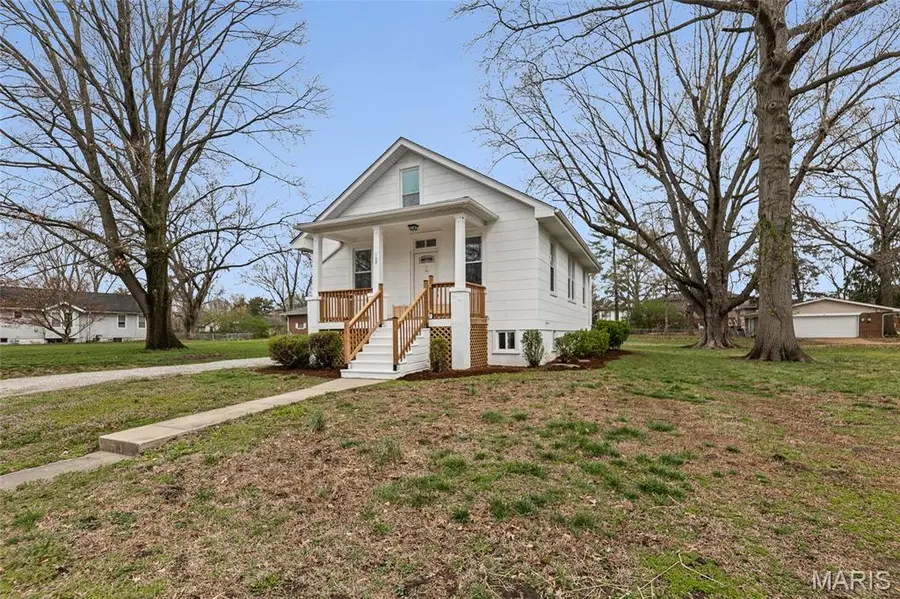 109 S 38th Street, Belleville, IL 62226 - #3