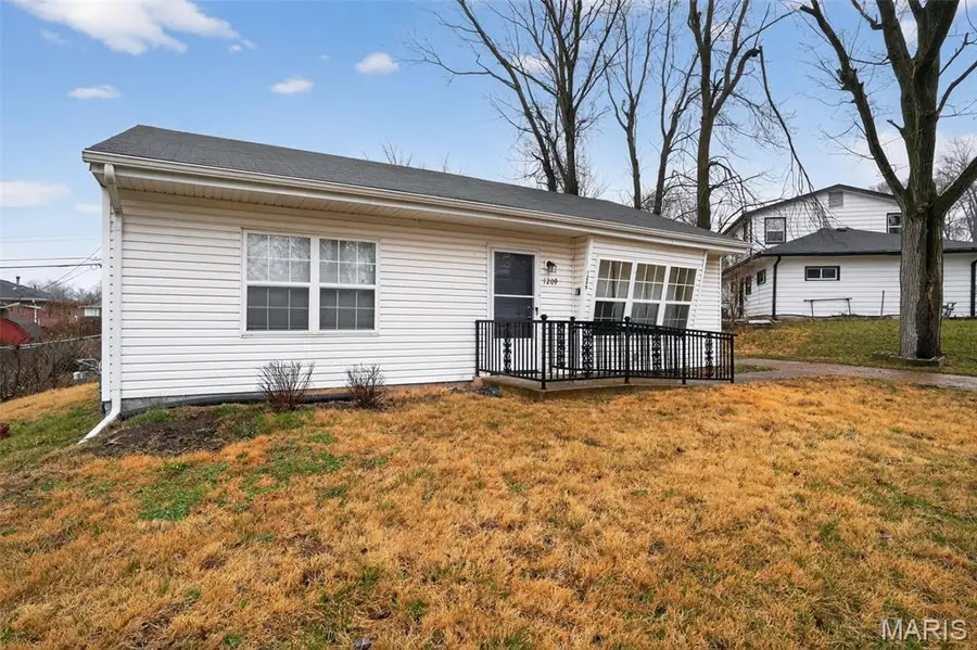 1209 Northdale Avenue, Saint Louis, MO 63138 - #2