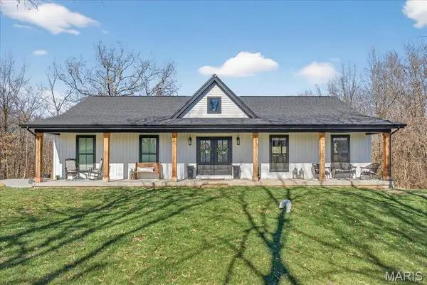 8104 Brickyard Hill Road, Worden, IL 62097