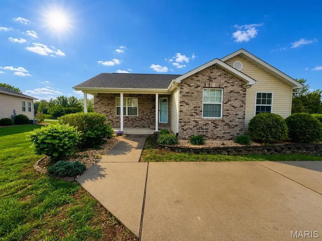 216 Woodland Drive, Edwardsville, IL 62025 - #1