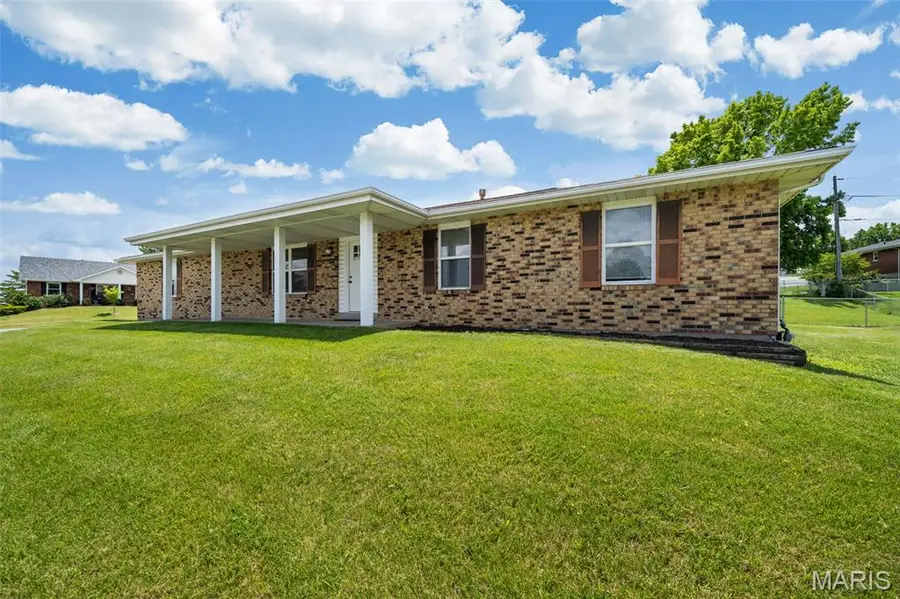 3213 Apple Drive, Saint Charles, MO 63301 - #2