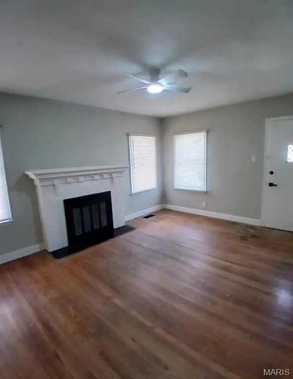 1815 S New Florissant Road, Florissant, MO 63031