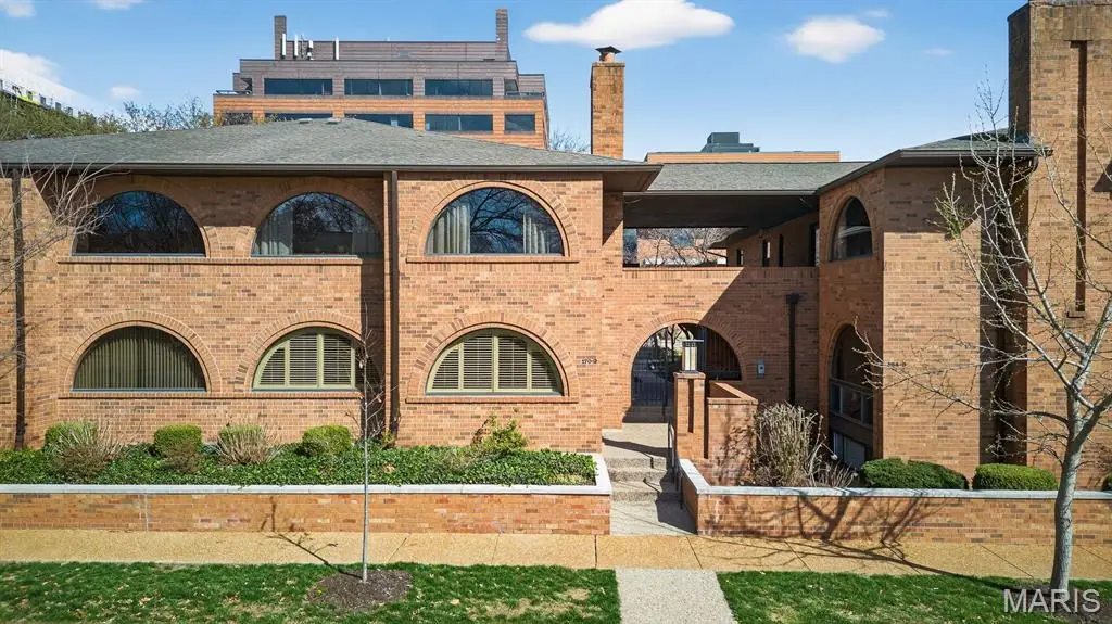 170 N Brentwood Boulevard, Clayton, MO 63105 - #1