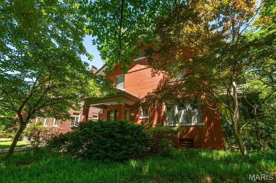 4501 Tower Grove Place, Saint Louis, MO 63110 - #2