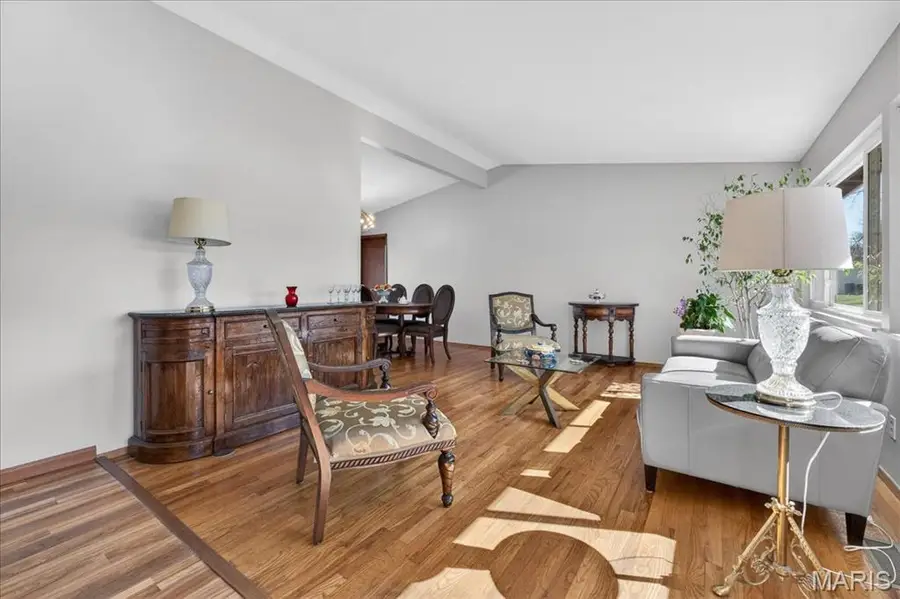 6 Nassau Circle, Saint Louis, MO 63146 - #3