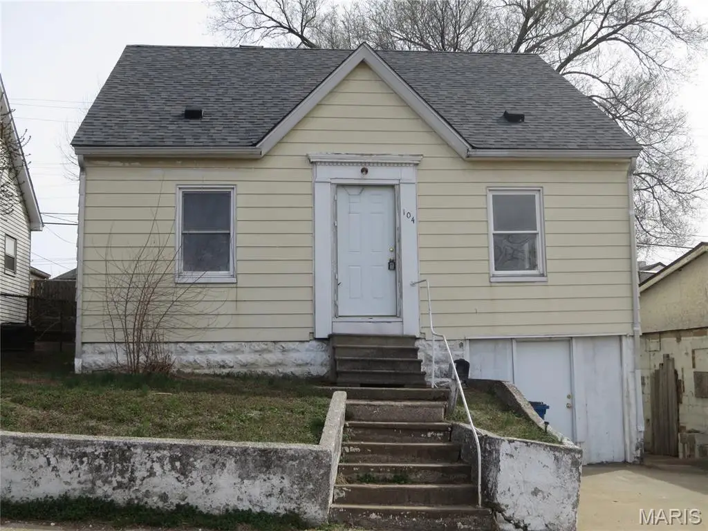 104 N Pence Street, East Alton, IL 62024 - #1