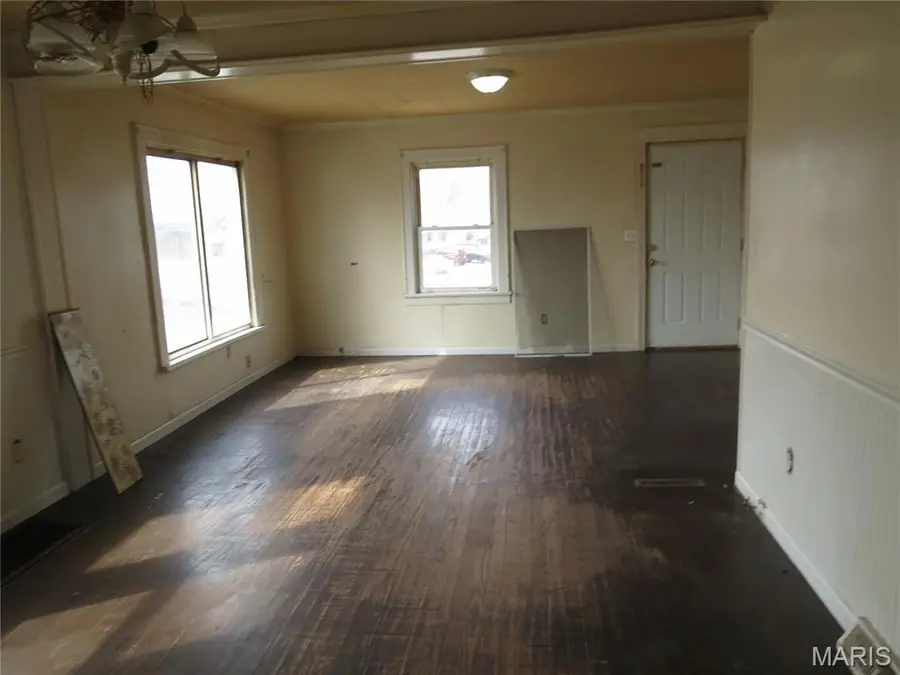 104 N Pence Street, East Alton, IL 62024 - #2