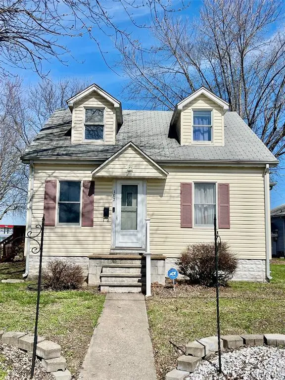 107 W Birch Street, Hartford, IL 62048 - #2