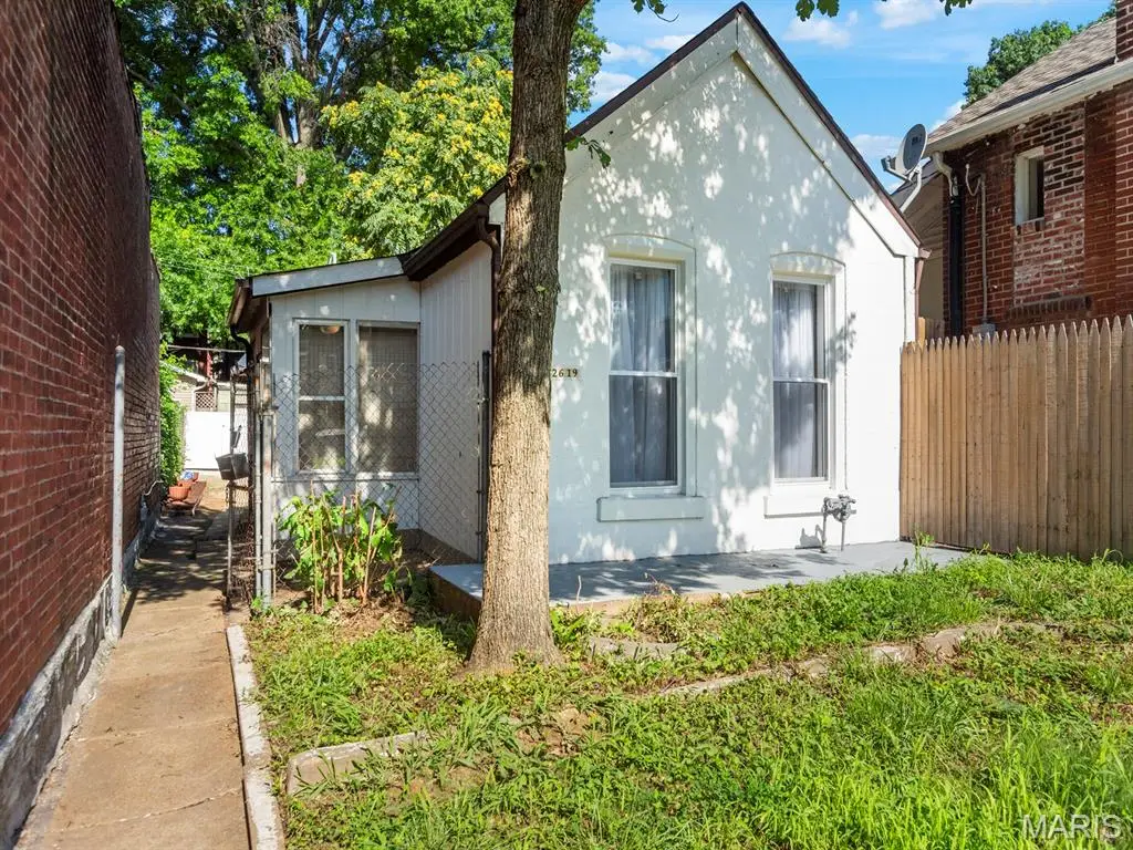 2619 Michigan Avenue, Saint Louis, MO 63118 - #1