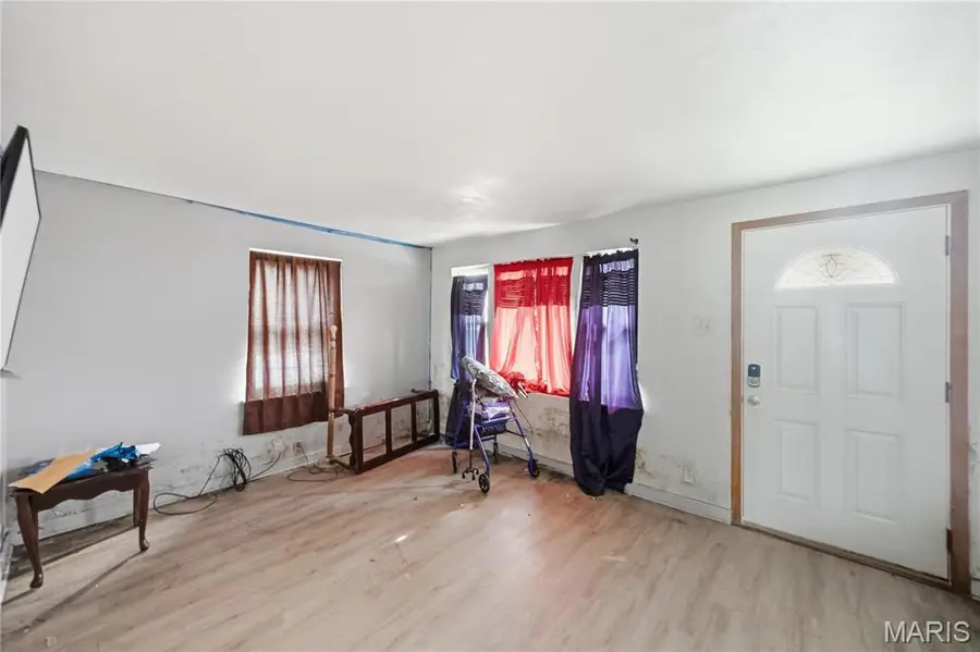 4617 Hatz Street, Northwoods, MO 63121 - #3