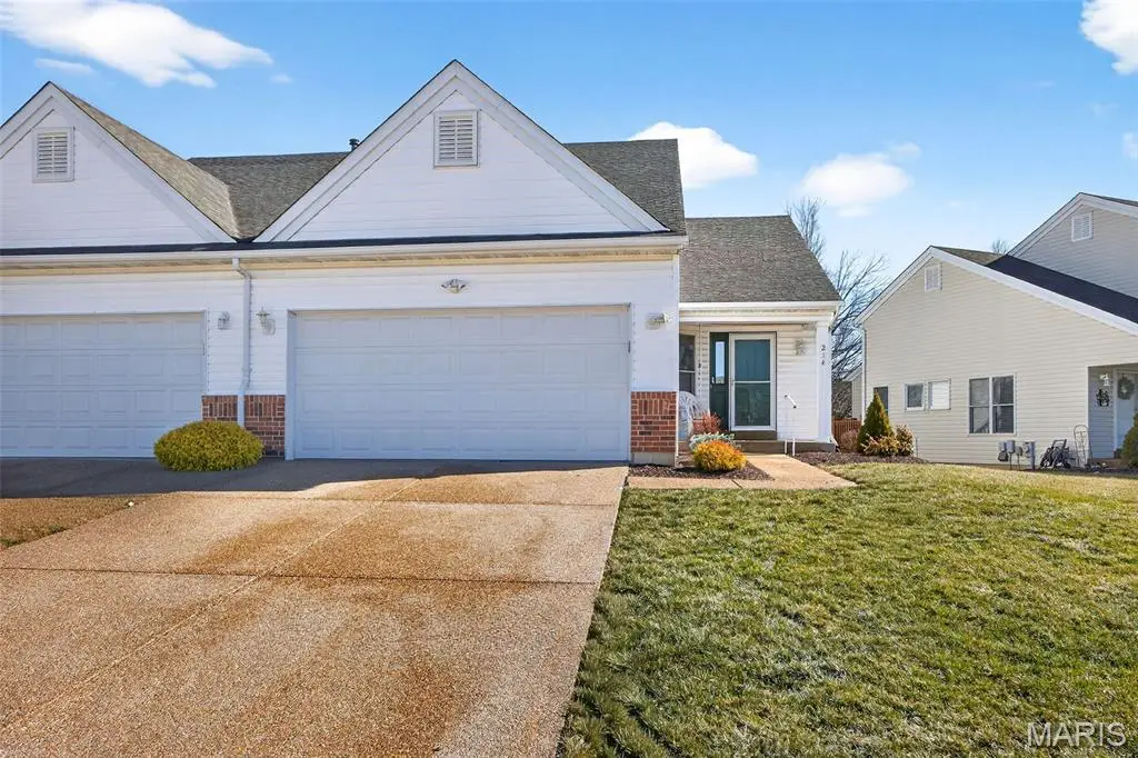 214 Maryland Drive #26B, Ofallon, MO 63366 - #1