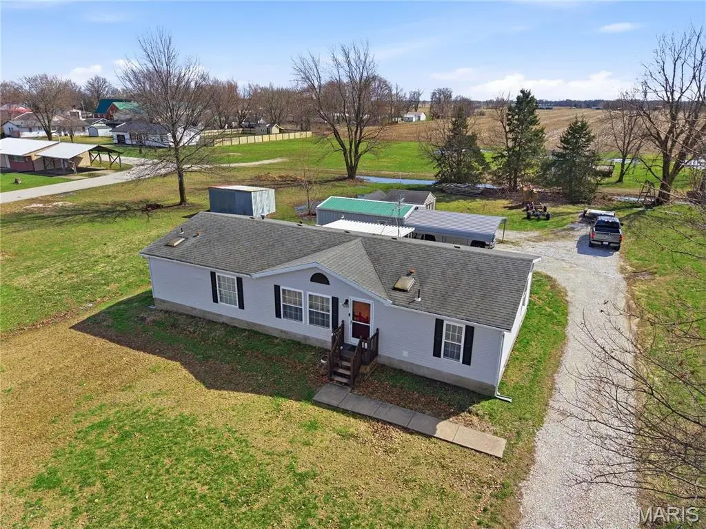 404 W Martin Street, Cairo, MO 65239 - #1
