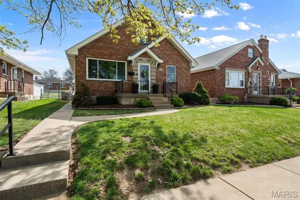 5662 Tholozan Avenue, St Louis, MO 63109