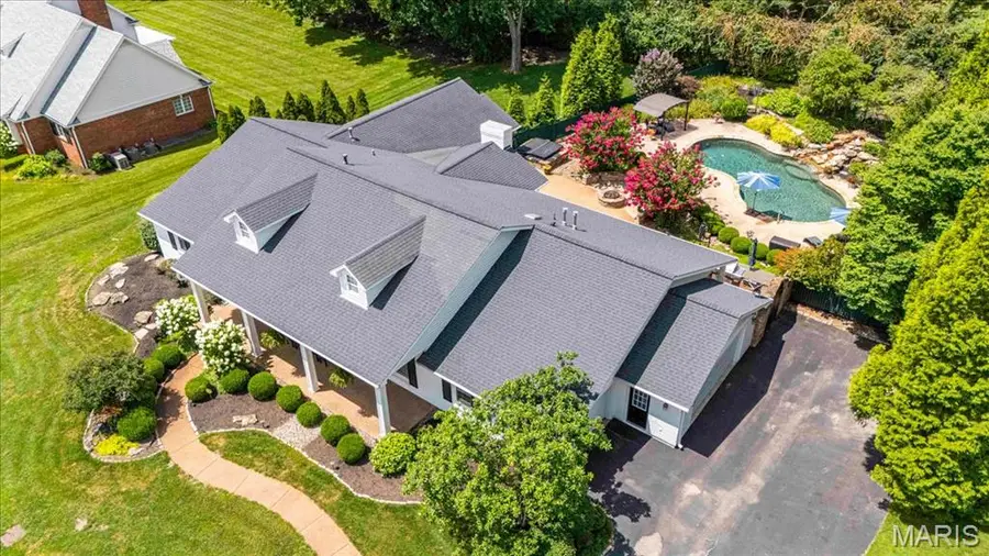 1831 Camberly Road, Des Peres, MO 63131 - #2