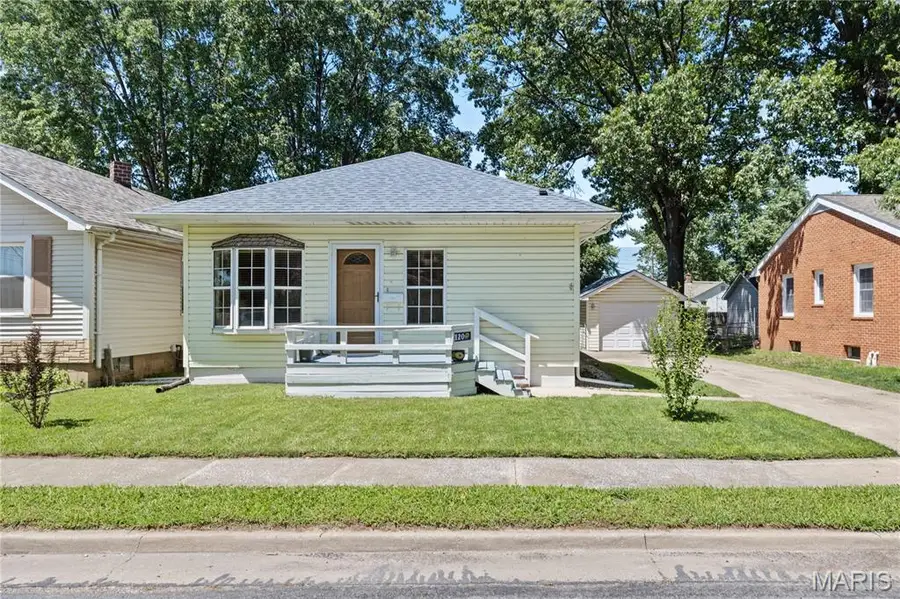 120 E 4th Street, Roxana, IL 62084 - #2