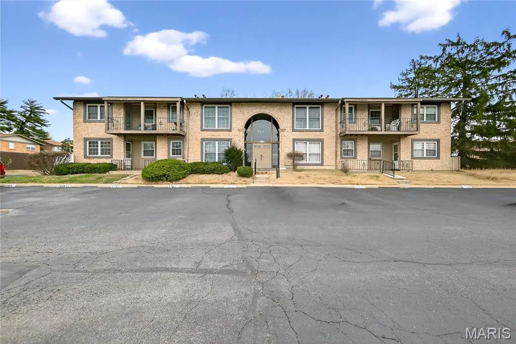 3181 Carefree Lane #A, Florissant, MO 63033 - #1