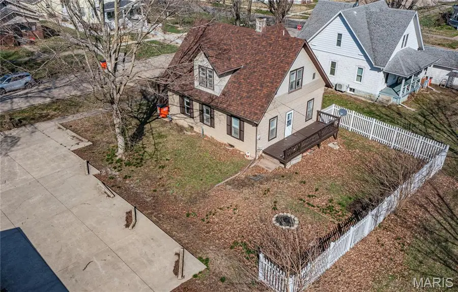 418 N 7th Street, Vandalia, IL 62471 - #3