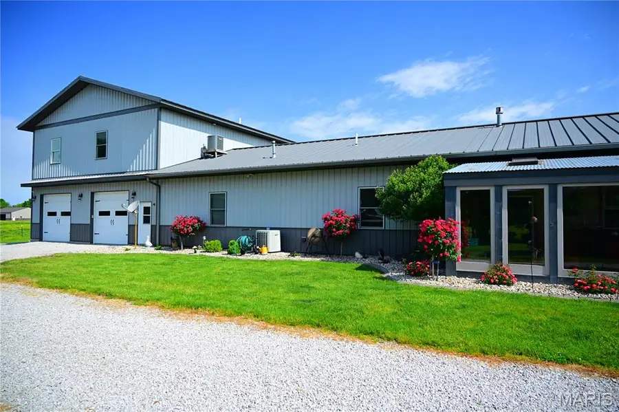 6038 Mccarty Road, Kinmundy, IL 62854 - #2