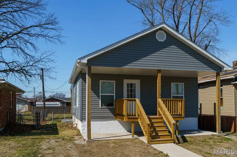 1111 Greenwood Street, Madison, IL 62060 - #2