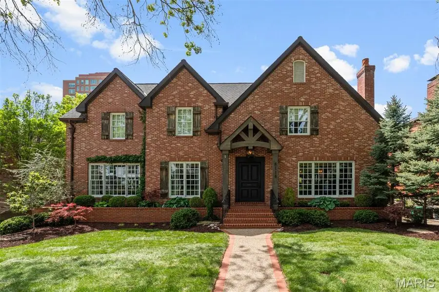 8116 University Drive, Clayton, MO 63105 - #2