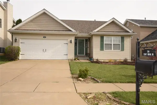 209 Flint Brook Drive, O'Fallon, MO 63366
