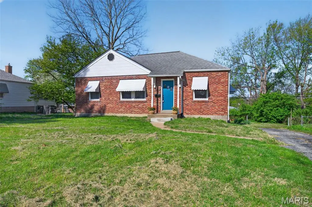 3507 Westridge Lane, Saint Ann, MO 63074 - #1