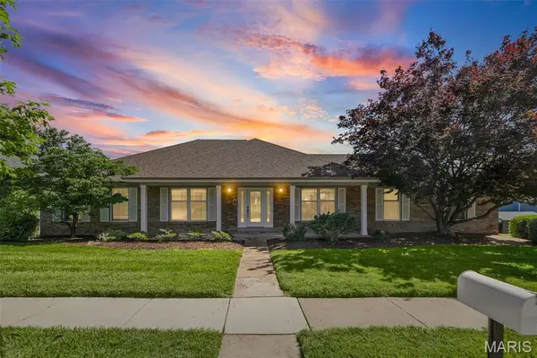 602 Sunbridge Drive, Chesterfield, MO 63017