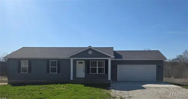 221 Sycamore Creek Drive, Winfield, MO 63389