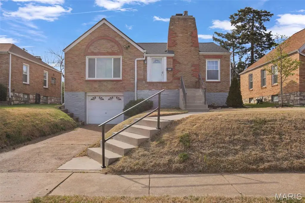 9209 Lucia Drive, Saint Louis, MO 63123 - #1