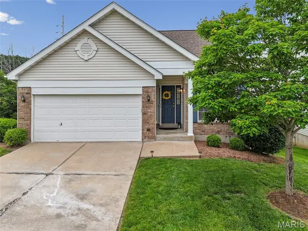 102 Hollow Brook Drive, Florissant, MO 63034