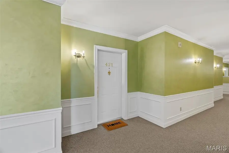 7400 Whitehall Colonial Lane #421, Shrewsbury, MO 63119 - #3