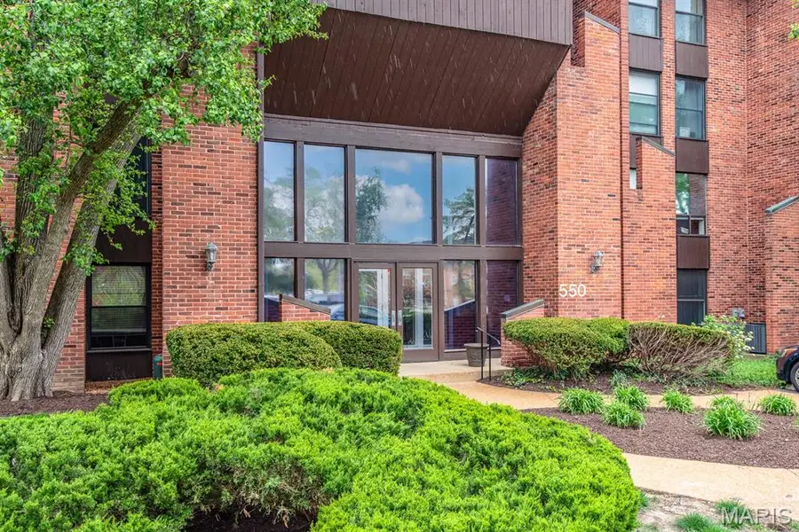 550 Coeur De Royale Drive #301, Creve Coeur, MO 63141 - #3