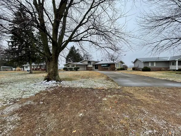 24535 Us Highway 67, Jerseyville, IL 62052