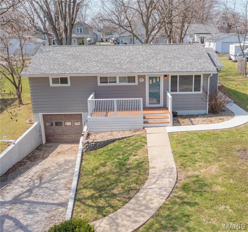 1015 N 4th Street, Vandalia, IL 62471 - #2