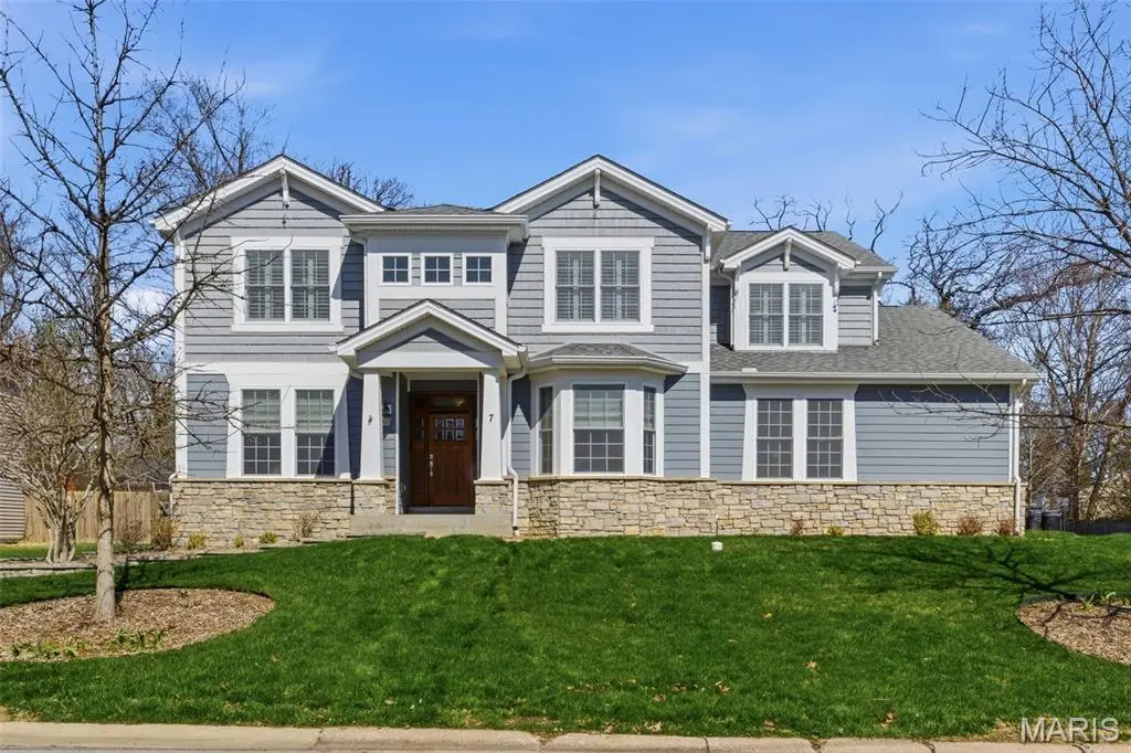 7 E Villa Avenue, Olivette, MO 63132 - #1