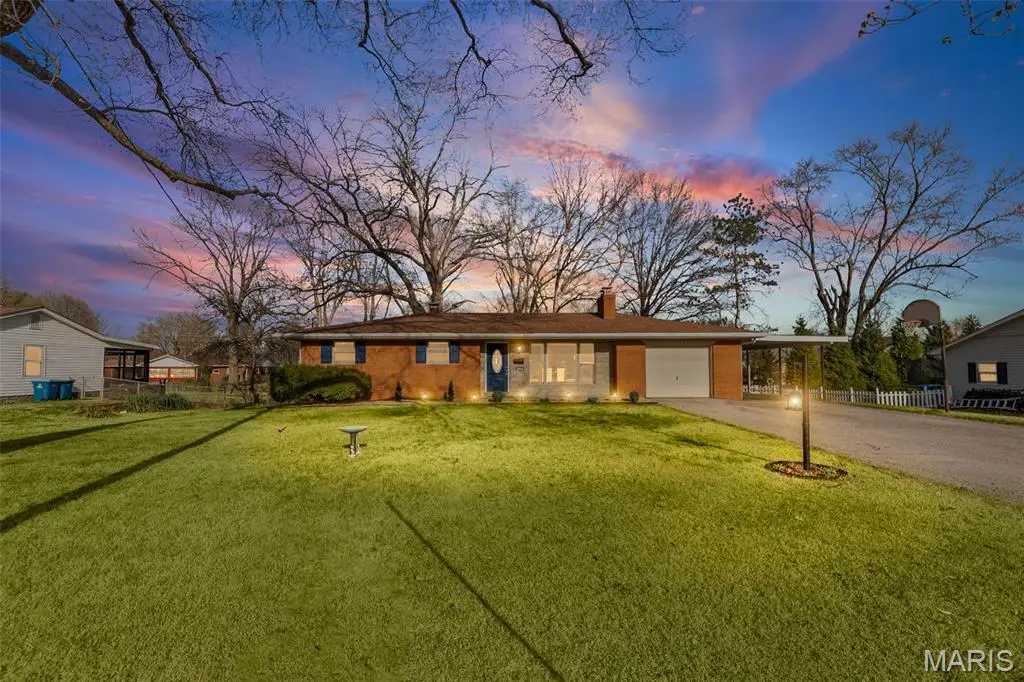 2016 Caseyville Avenue, Swansea, IL 62226 - #1