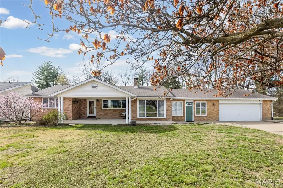 2305 W Delmar Avenue, Godfrey, IL 62035 - #3