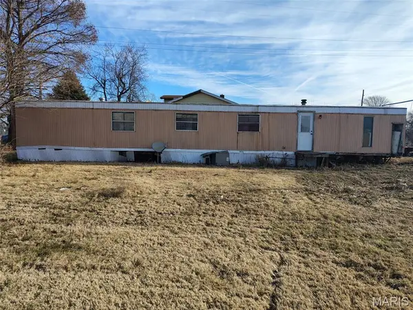 712 Jefferson Street, East St Louis, IL 62059