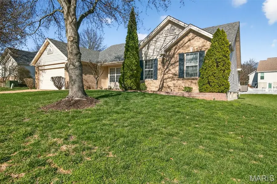 877 Home Park Drive, Saint Peters, MO 63376 - #3